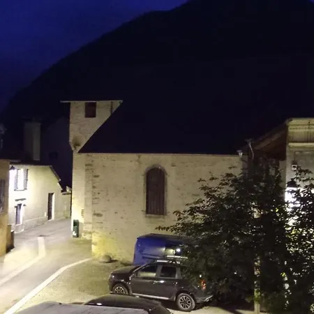 L'isard Apartment *
